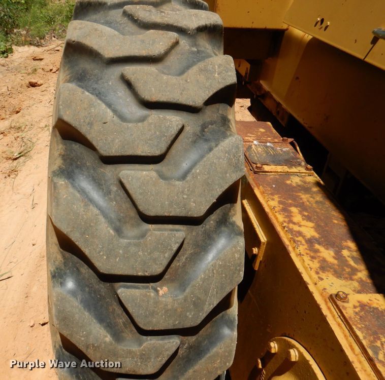 image for item DP4039 1995 Fiat-Allis FG85A motor grader