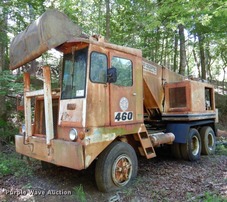 image for item DP4040 1985 Badger 460  wheeled excavator