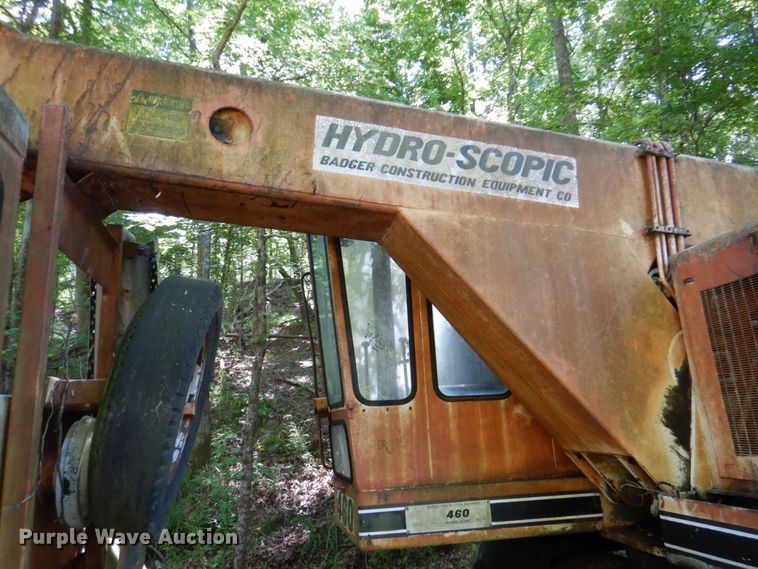 image for item DP4040 1985 Badger 460  wheeled excavator