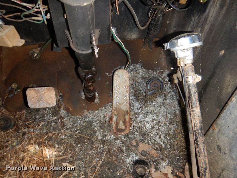 image for item DP4040 1985 Badger 460  wheeled excavator