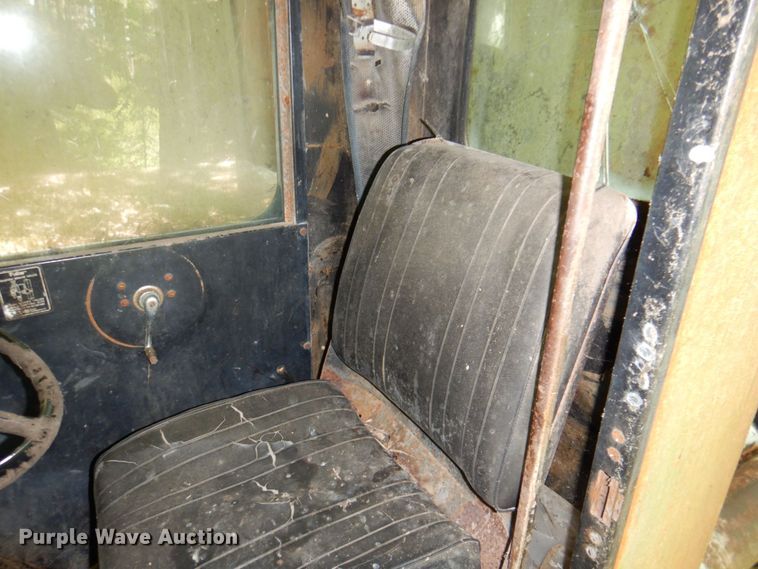 image for item DP4040 1985 Badger 460  wheeled excavator