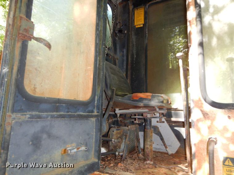 image for item DP4040 1985 Badger 460  wheeled excavator