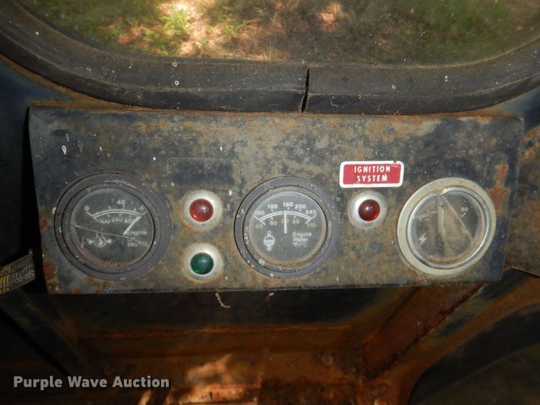 image for item DP4040 1985 Badger 460  wheeled excavator