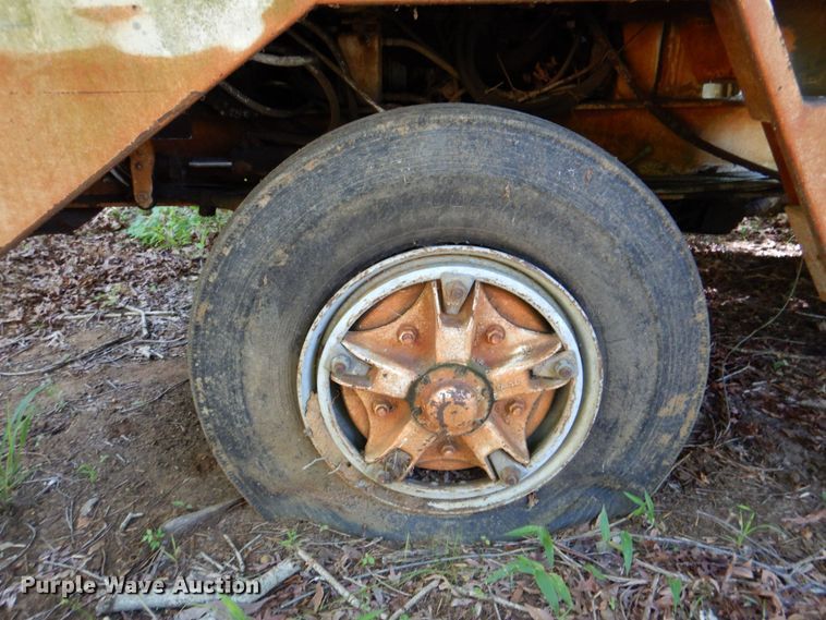 image for item DP4040 1985 Badger 460  wheeled excavator