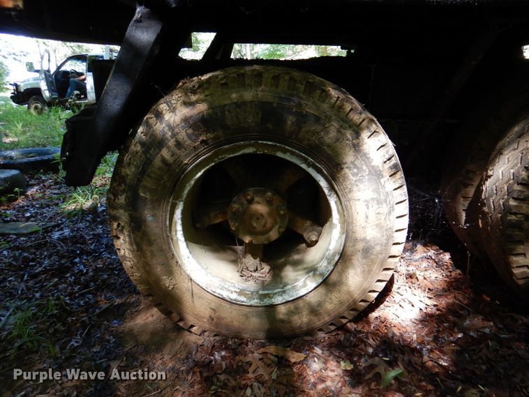 image for item DP4040 1985 Badger 460  wheeled excavator