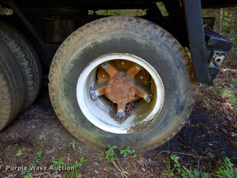 image for item DP4040 1985 Badger 460  wheeled excavator