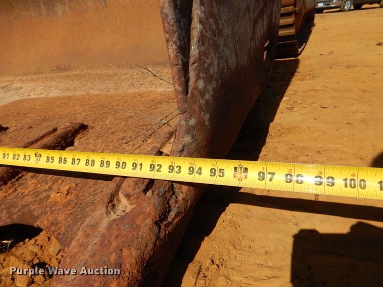 image for item DP4041 Caterpillar 977L  track loader