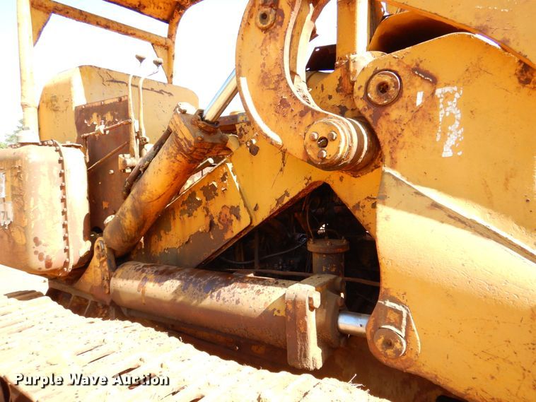 image for item DP4041 Caterpillar 977L  track loader