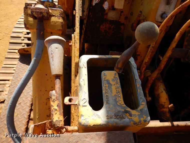 image for item DP4041 Caterpillar 977L  track loader