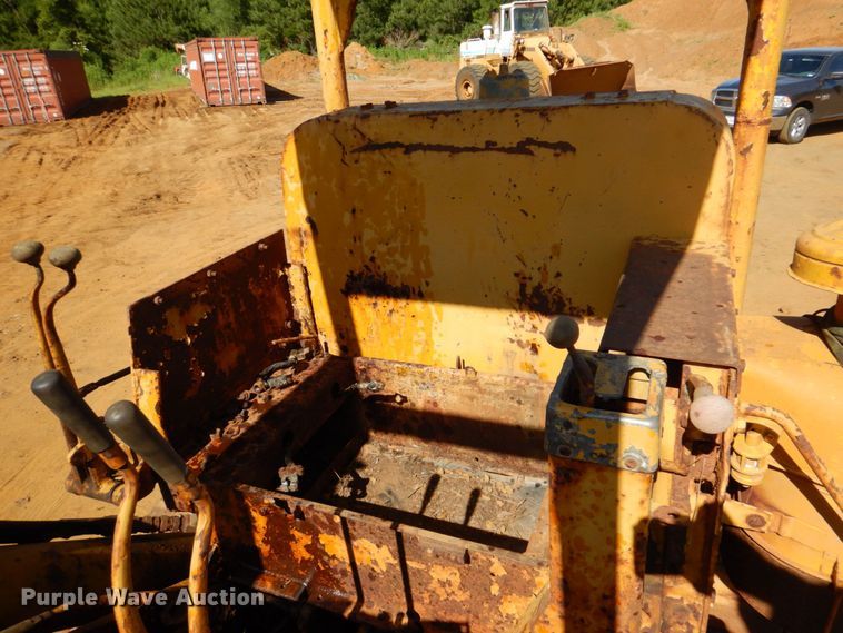 image for item DP4041 Caterpillar 977L  track loader