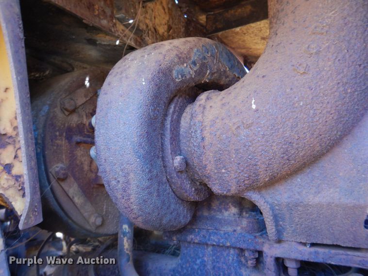 image for item DP4041 Caterpillar 977L  track loader