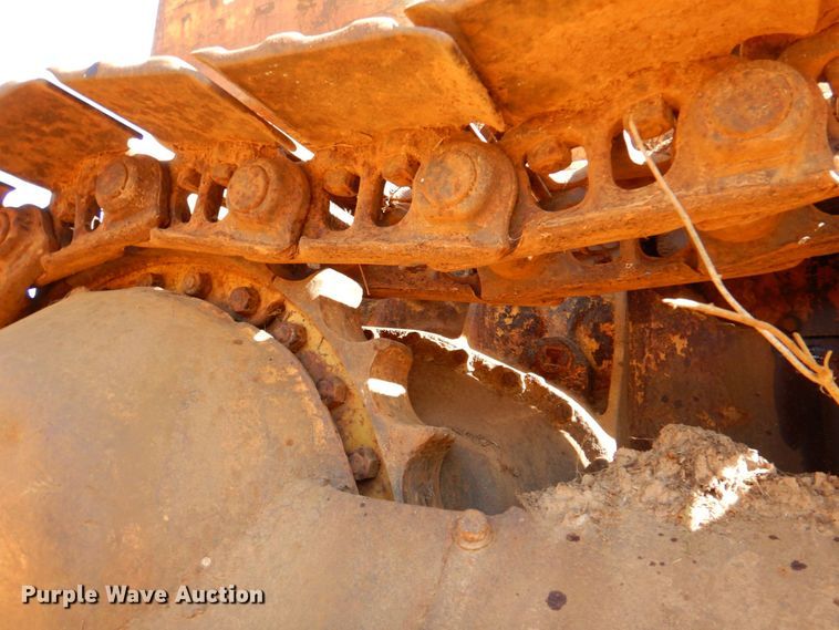 image for item DP4041 Caterpillar 977L  track loader