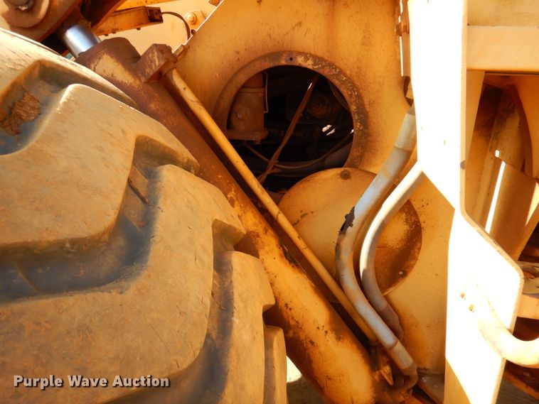 image for item DP4042 1983 Dresser 550  wheel loader