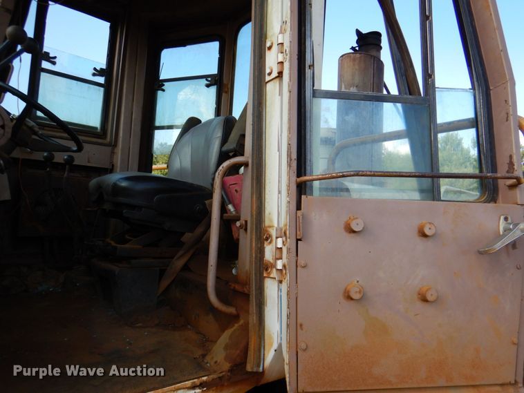 image for item DP4042 1983 Dresser 550  wheel loader