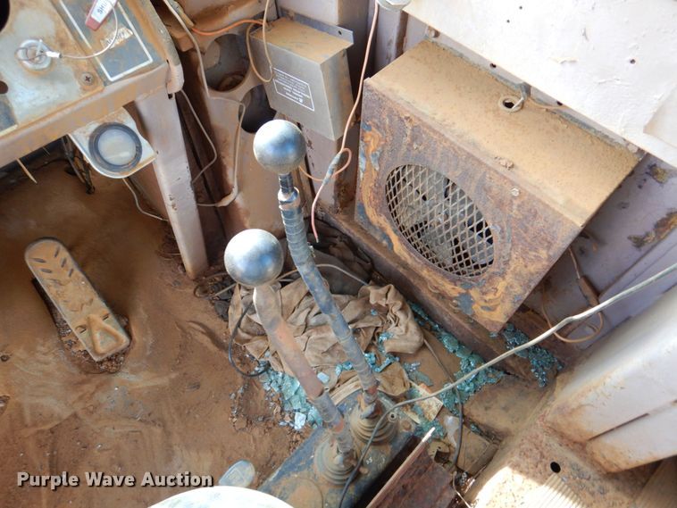 image for item DP4042 1983 Dresser 550  wheel loader