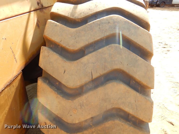 image for item DP4042 1983 Dresser 550  wheel loader