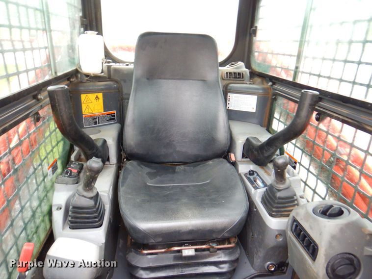 image for item DP4204 2015 Kubota SVL75  tracked skid steer loader