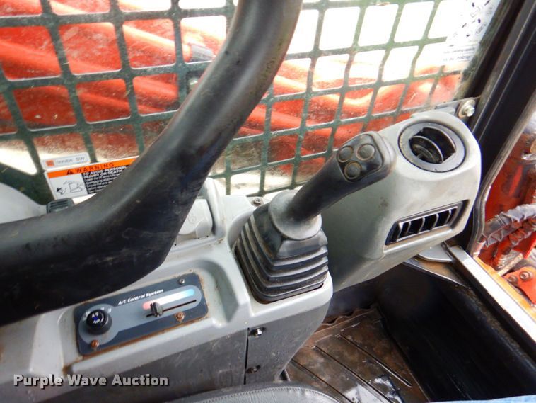 image for item DP4204 2015 Kubota SVL75  tracked skid steer loader