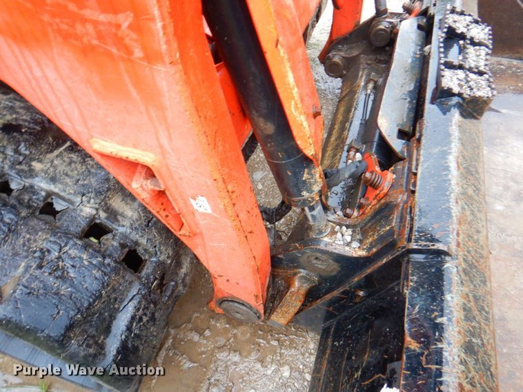 image for item DP4204 2015 Kubota SVL75  tracked skid steer loader