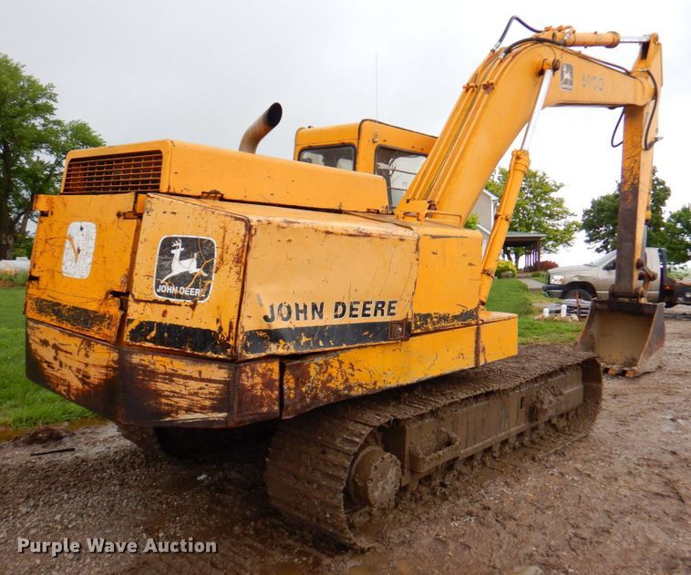 image for item DP4209 1987 John Deere 690D  excavator