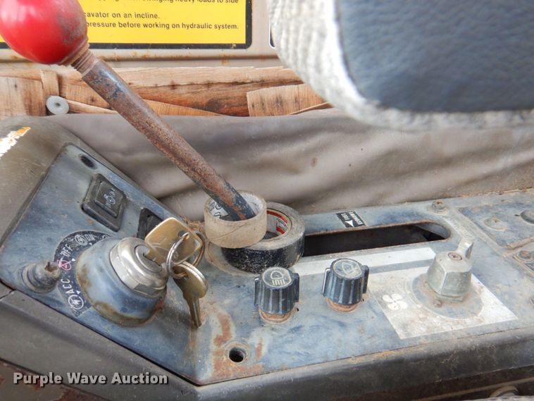 image for item DP4209 1987 John Deere 690D  excavator