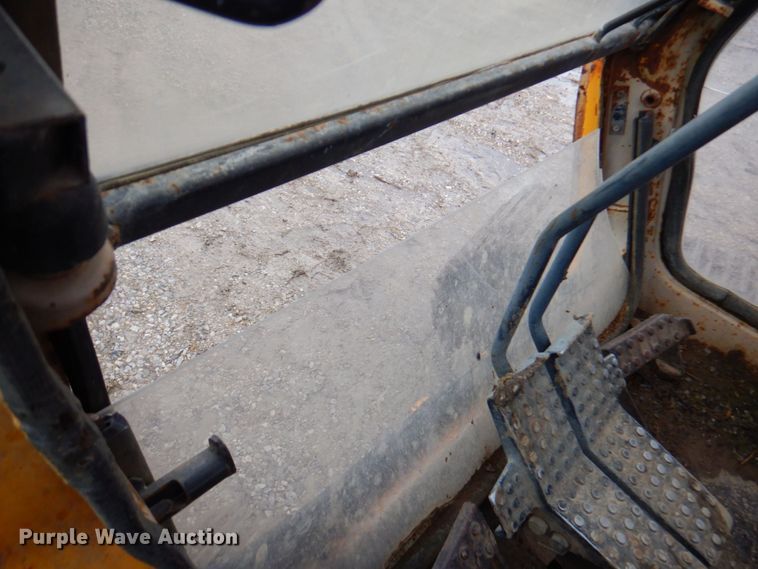 image for item DP4209 1987 John Deere 690D  excavator