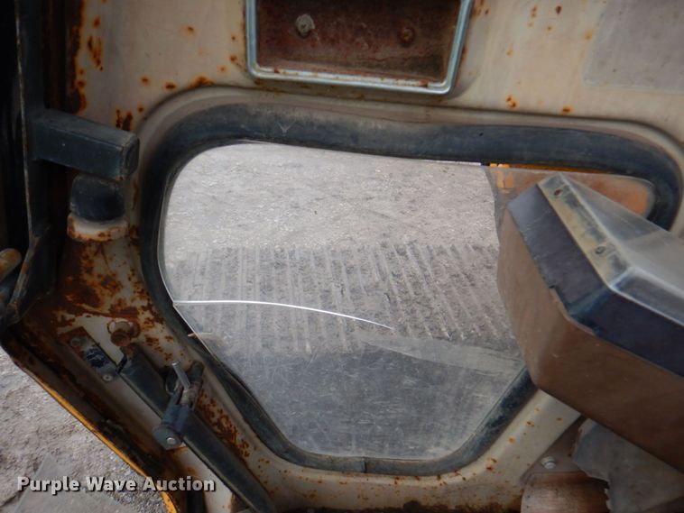 image for item DP4209 1987 John Deere 690D  excavator