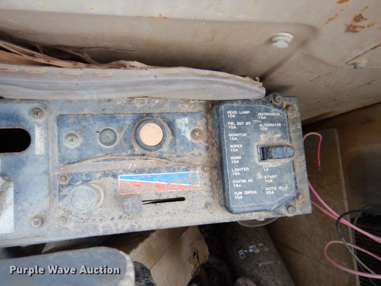 image for item DP4209 1987 John Deere 690D  excavator