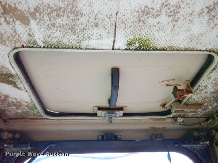 image for item DP4209 1987 John Deere 690D  excavator