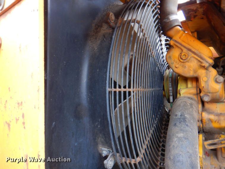 image for item DP4209 1987 John Deere 690D  excavator