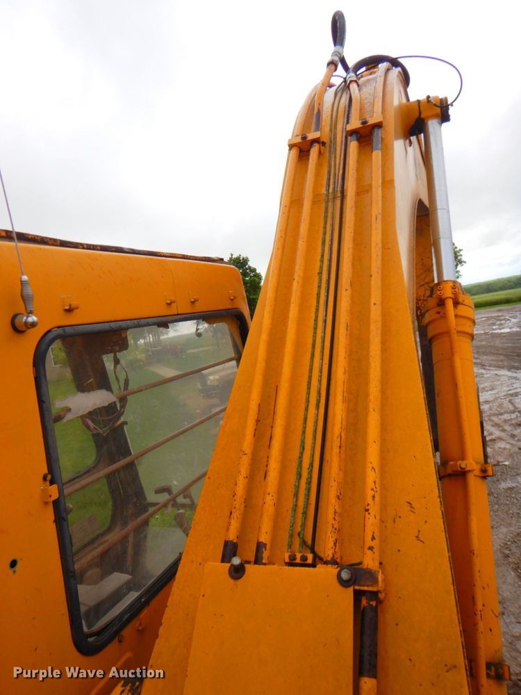 image for item DP4209 1987 John Deere 690D  excavator