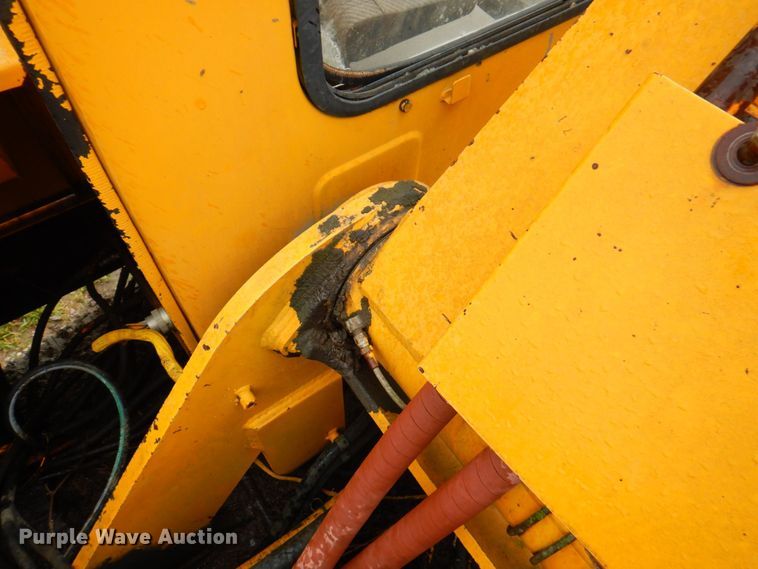 image for item DP4209 1987 John Deere 690D  excavator