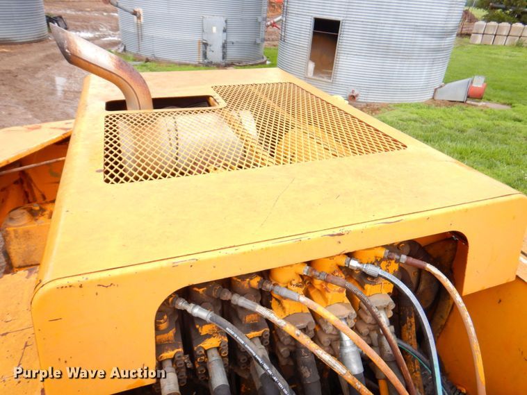 image for item DP4209 1987 John Deere 690D  excavator