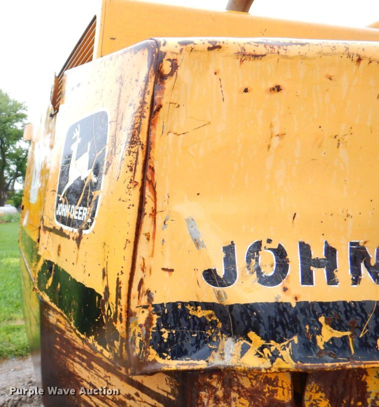 image for item DP4209 1987 John Deere 690D  excavator