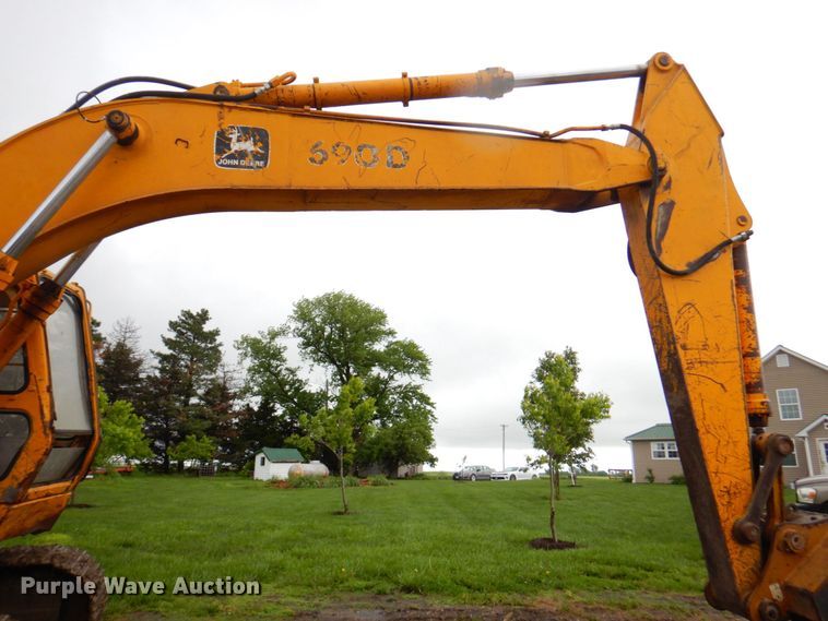 image for item DP4209 1987 John Deere 690D  excavator