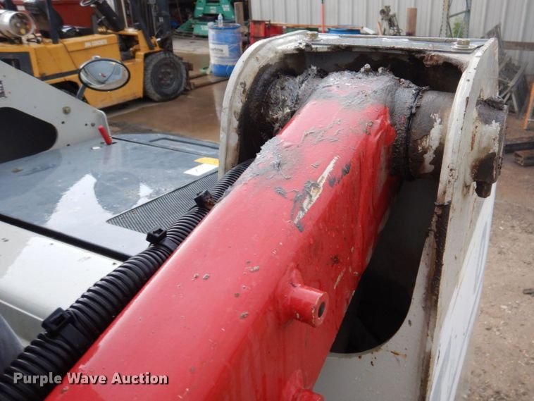 image for item DP5531 Takeuchi TL10  tracked skid steer loader