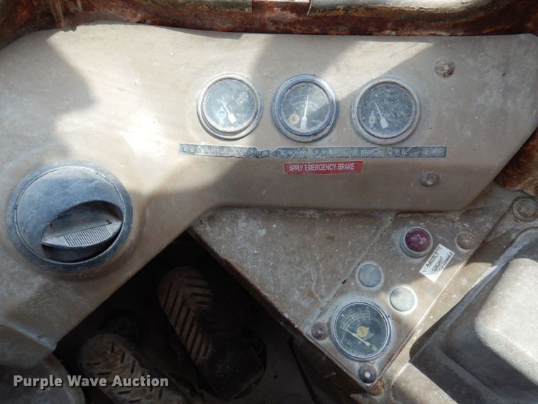 image for item DP5536 1983 Caterpillar 950B  wheel loader