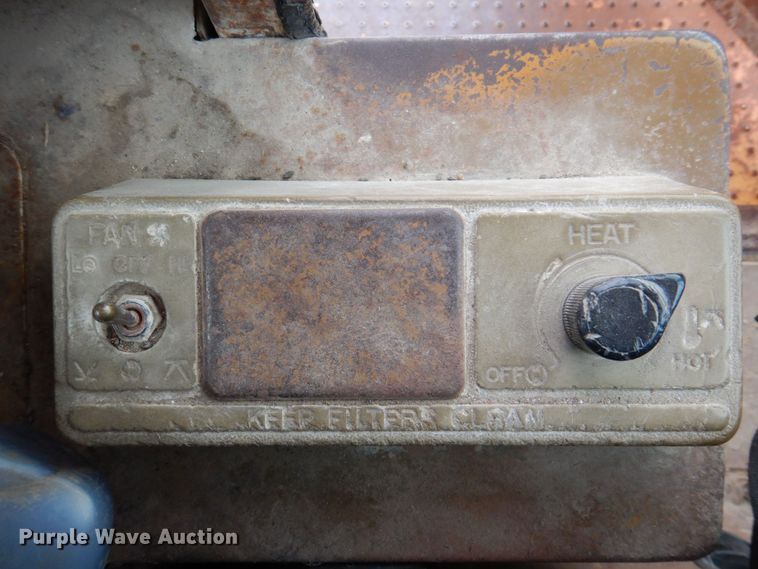 image for item DP5536 1983 Caterpillar 950B  wheel loader