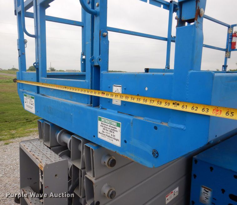 image for item DP5541 2013 Genie GS-4069  scissor lift