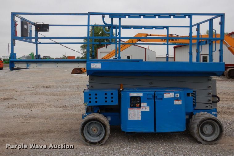 image for item DP5541 2013 Genie GS-4069  scissor lift