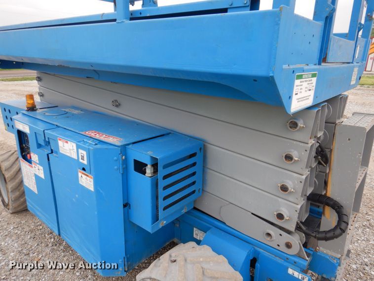 image for item DP5541 2013 Genie GS-4069  scissor lift