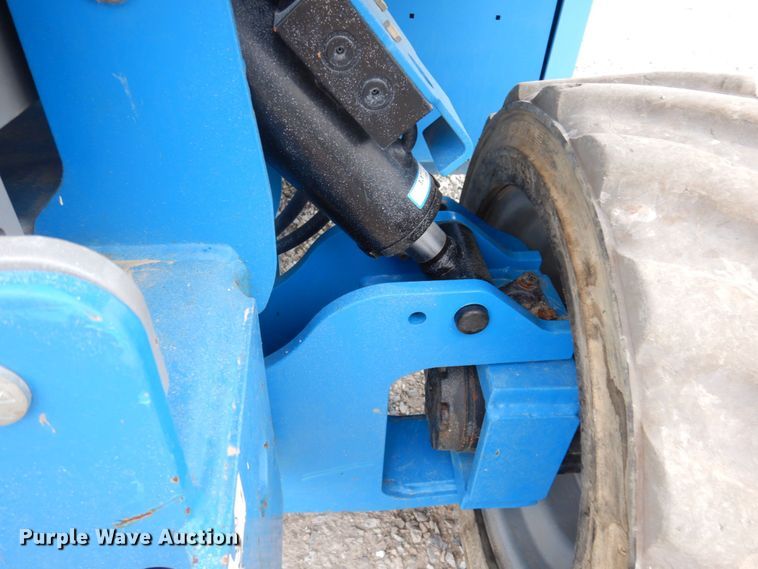 image for item DP5541 2013 Genie GS-4069  scissor lift