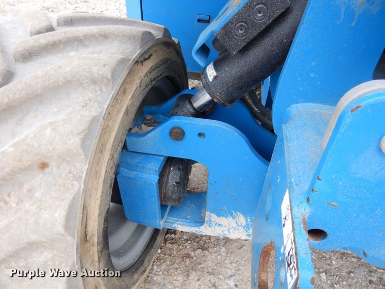 image for item DP5541 2013 Genie GS-4069  scissor lift