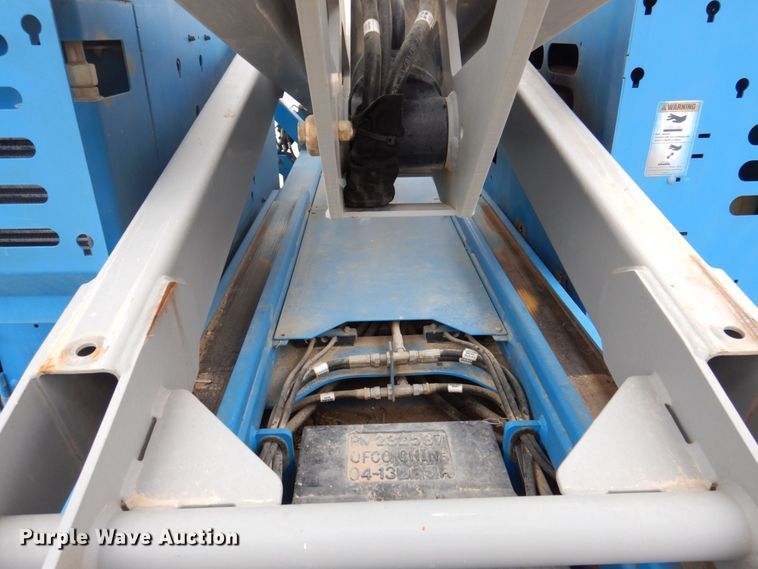image for item DP5541 2013 Genie GS-4069  scissor lift
