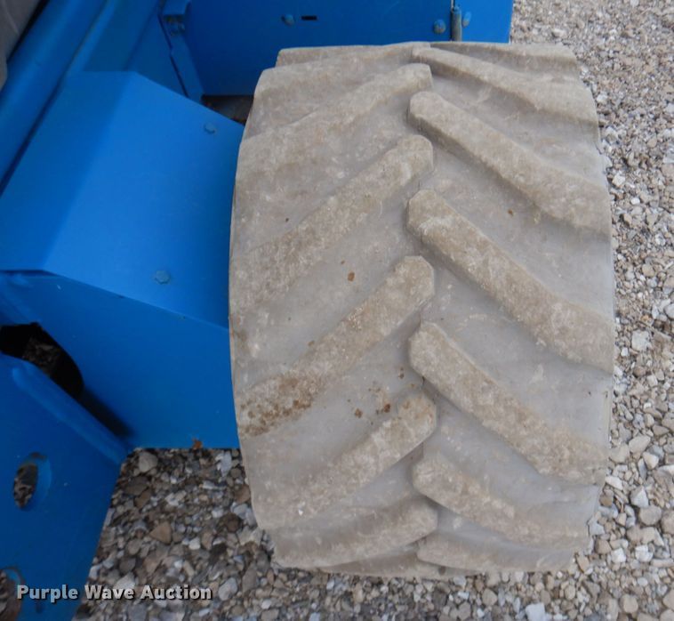 image for item DP5541 2013 Genie GS-4069  scissor lift