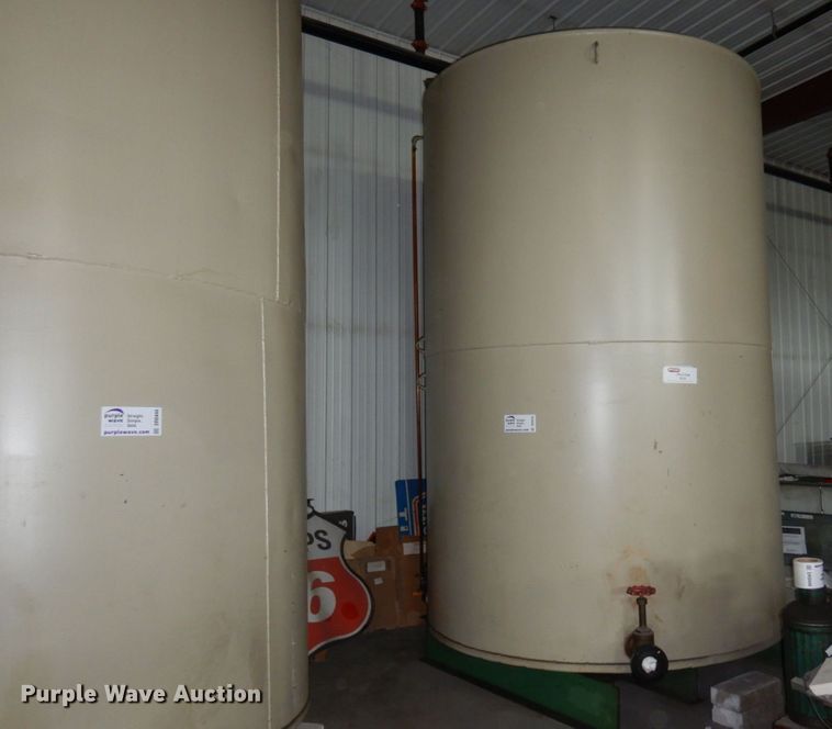 image for item DR0443 Approximately 4,500 gallon tank