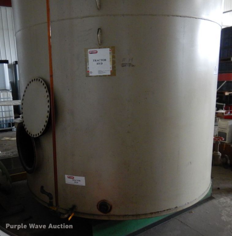 image for item DR0443 Approximately 4,500 gallon tank
