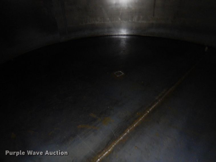 image for item DR0444 Approximately 4,500 gallon tank