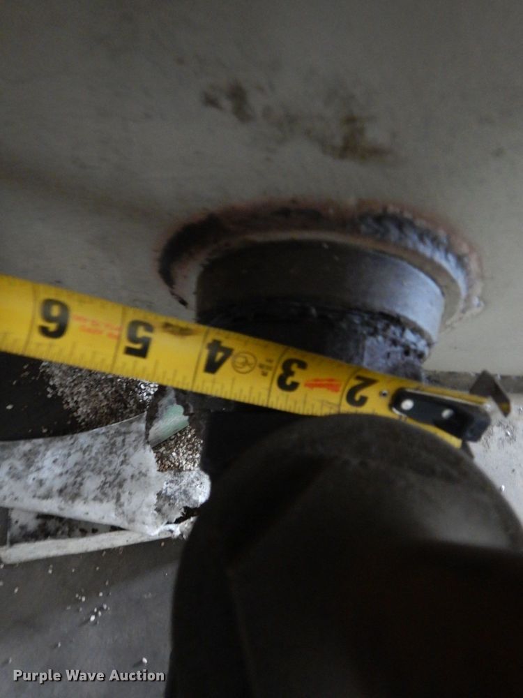 image for item DR0445 Approximately 4,500 gallon tank