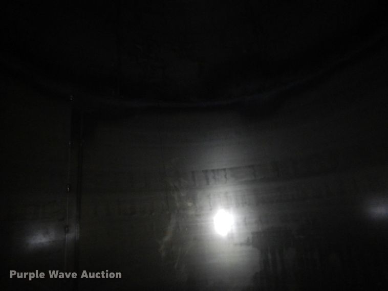 image for item DR0445 Approximately 4,500 gallon tank